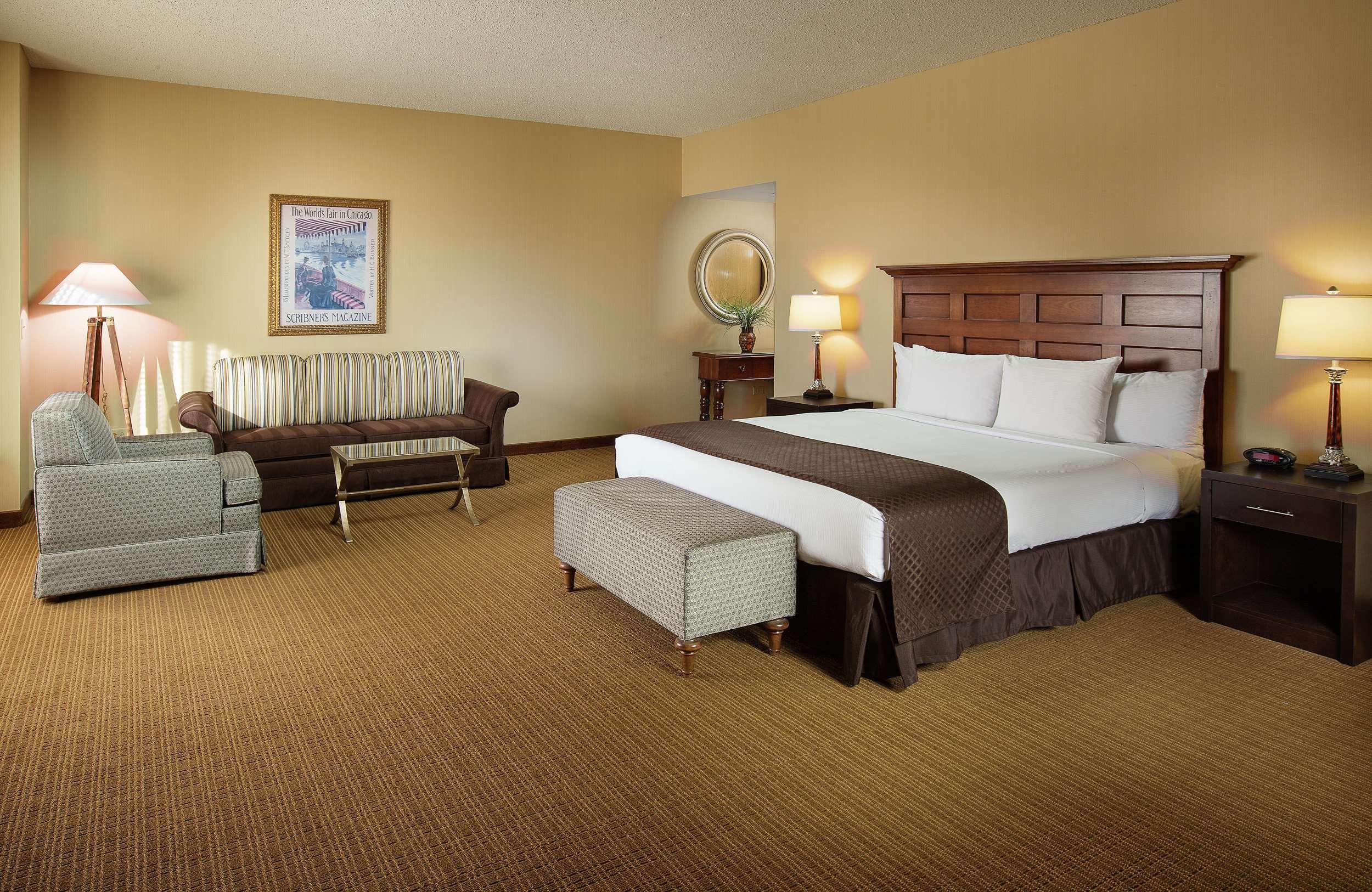 Отель Doubletree By Hilton Chicago O'Hare Airport-Розмонт Экстерьер фото