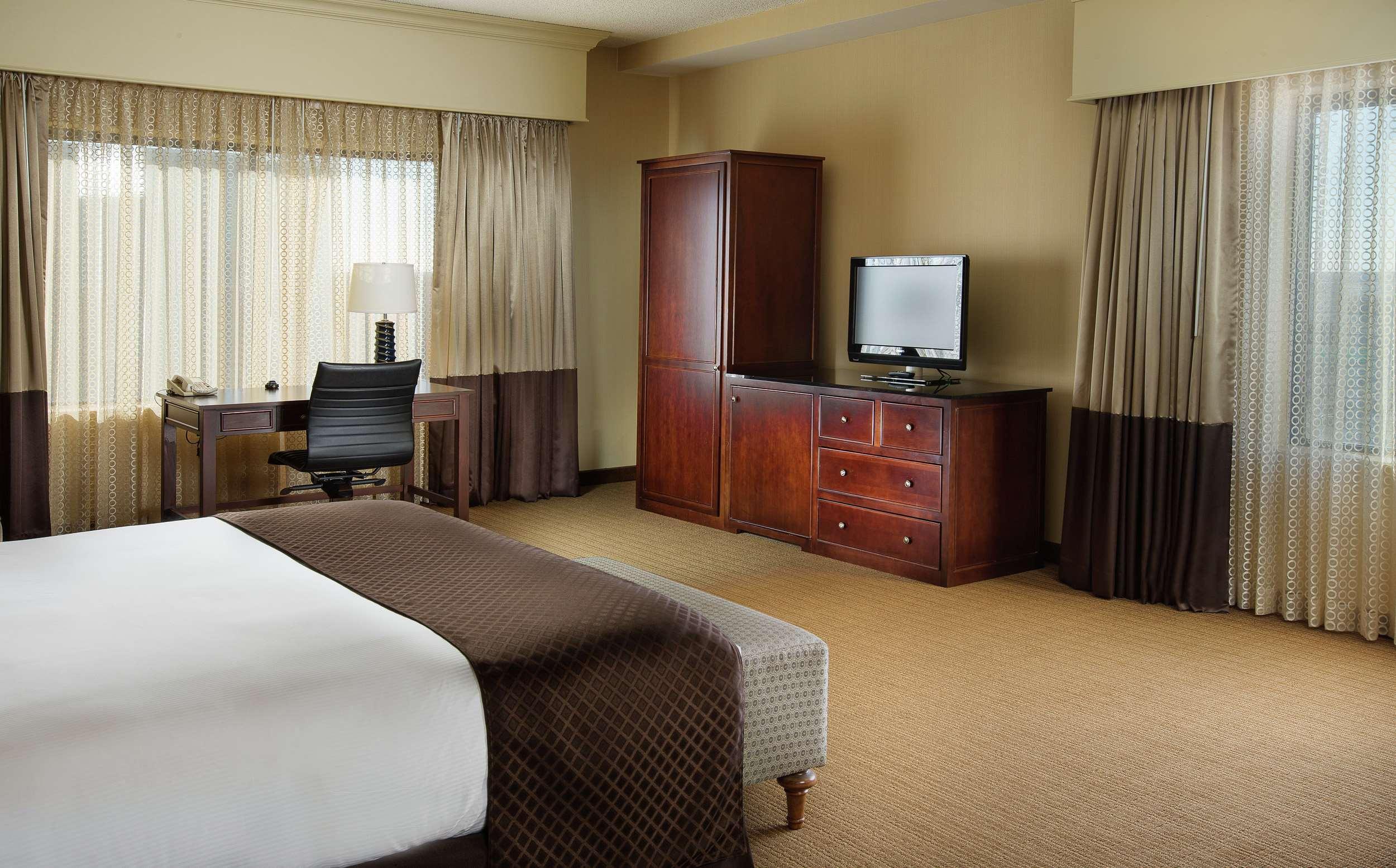 Отель Doubletree By Hilton Chicago O'Hare Airport-Розмонт Экстерьер фото
