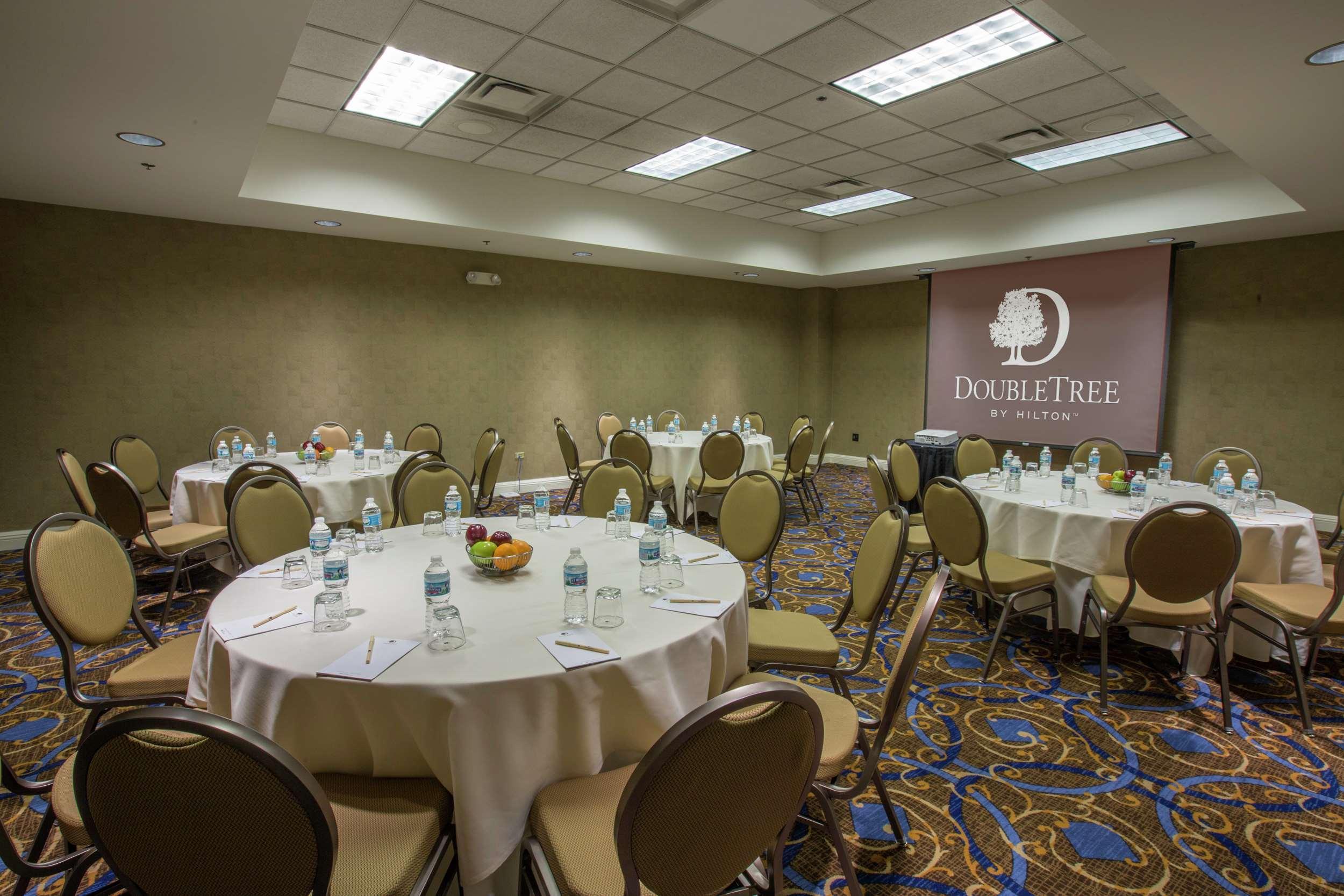 Отель Doubletree By Hilton Chicago O'Hare Airport-Розмонт Экстерьер фото