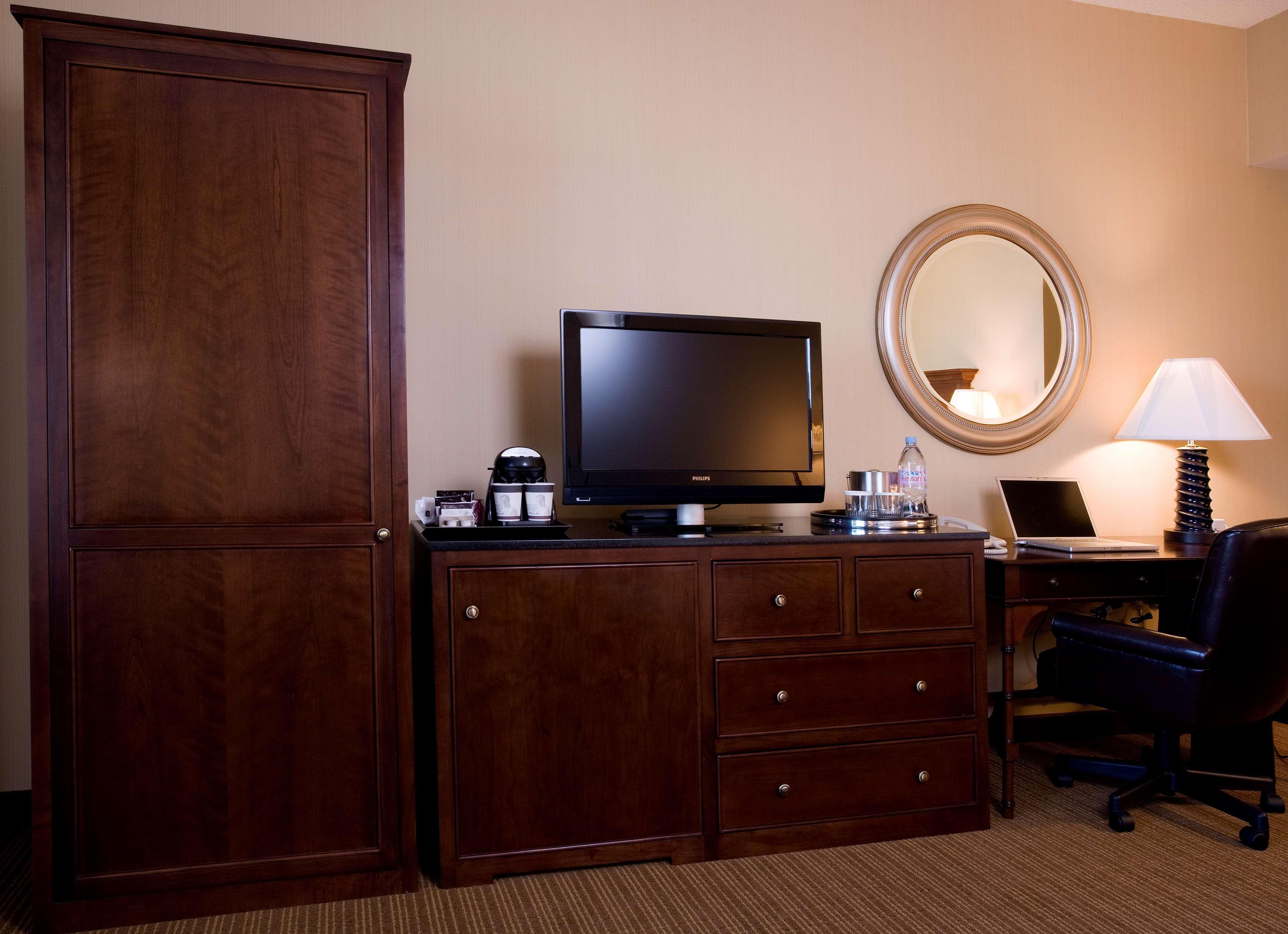 Отель Doubletree By Hilton Chicago O'Hare Airport-Розмонт Экстерьер фото