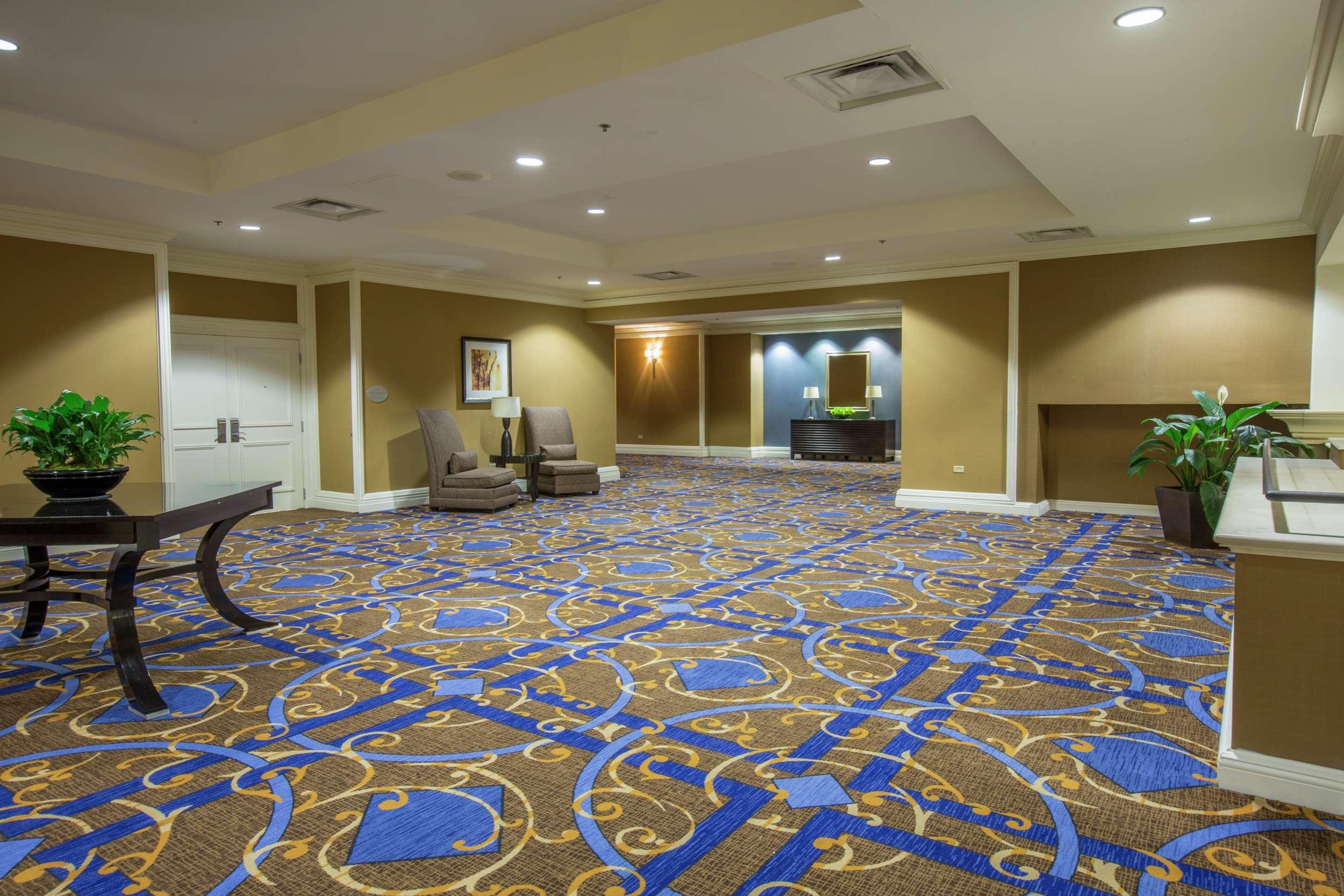 Отель Doubletree By Hilton Chicago O'Hare Airport-Розмонт Экстерьер фото