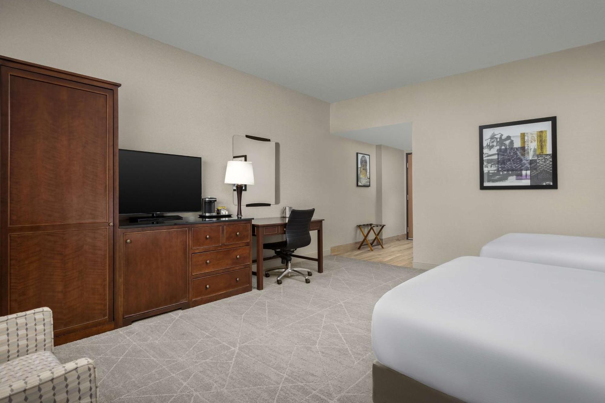 Отель Doubletree By Hilton Chicago O'Hare Airport-Розмонт Экстерьер фото