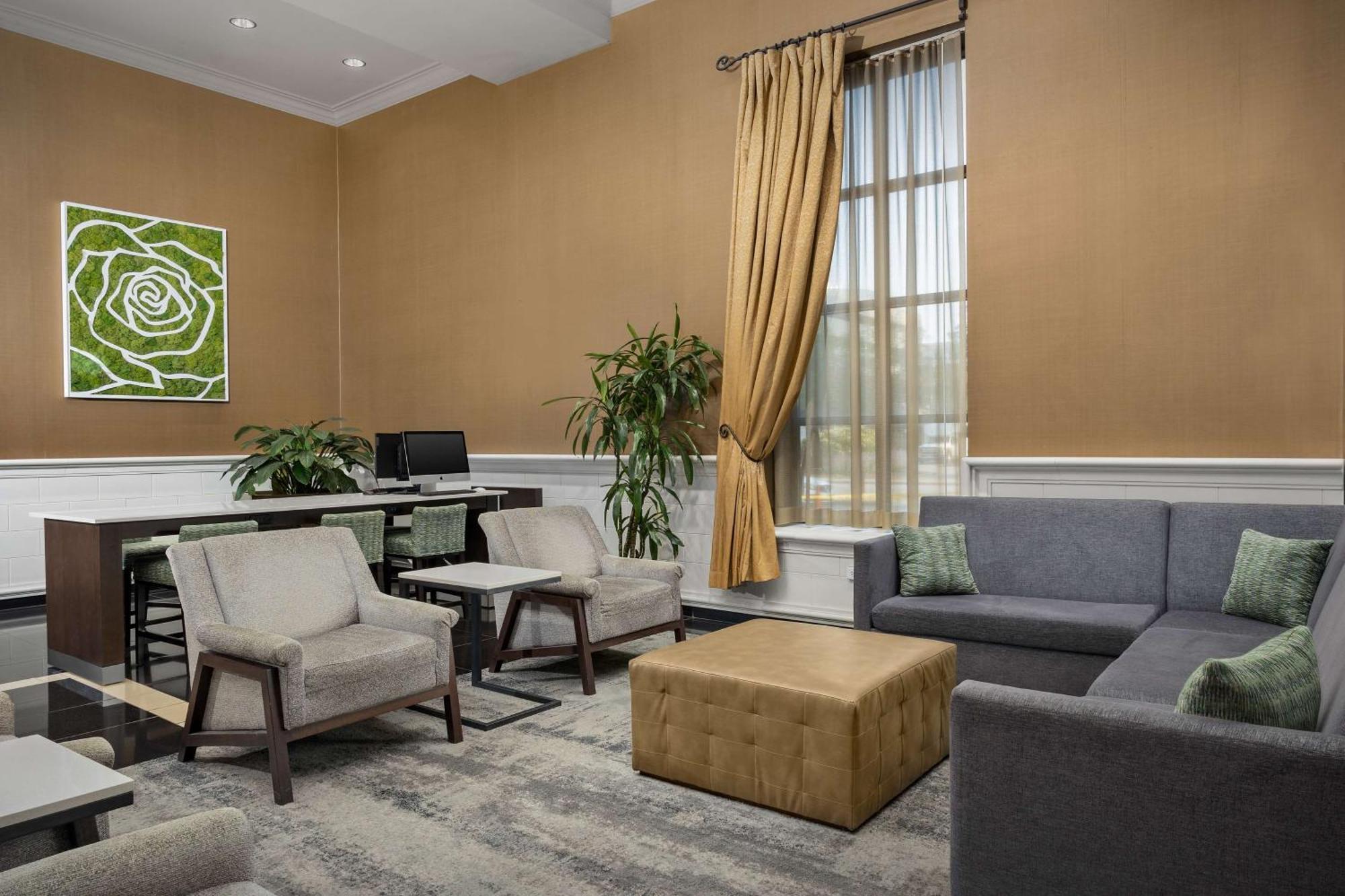 Отель Doubletree By Hilton Chicago O'Hare Airport-Розмонт Экстерьер фото